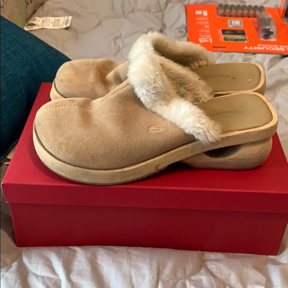 Clogs